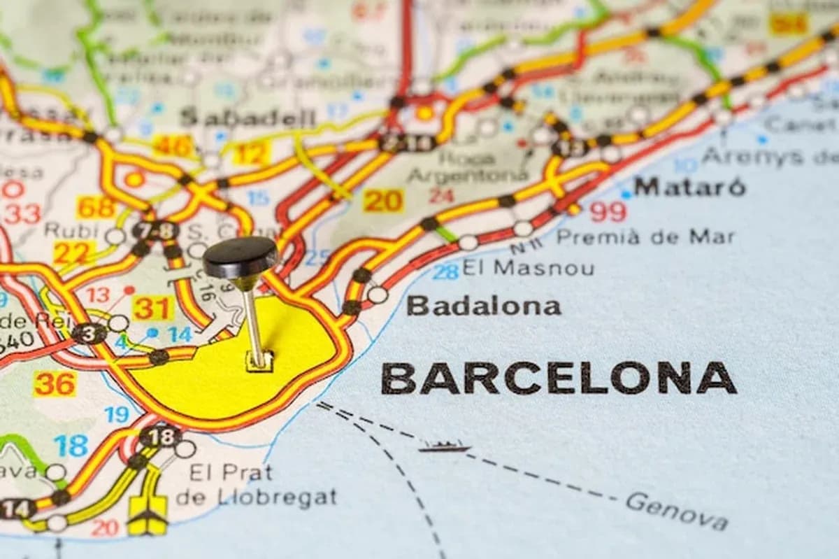 Nad jakim morzem leży Hiszpania? Odkryj jej granice wodne